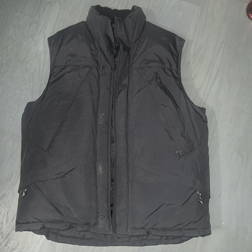 H&M black men’s vest